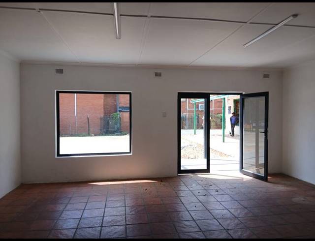 RETAIL PROPERTY TO RENT IN HOWICK CENTRAL